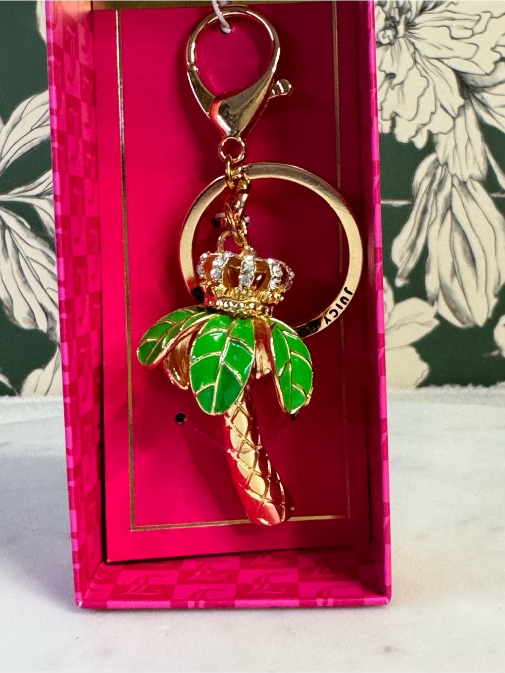 Juicy Couture Gold Palm Tree Keychain with Green Enamel Leaves NIB - Picture 2 of 4